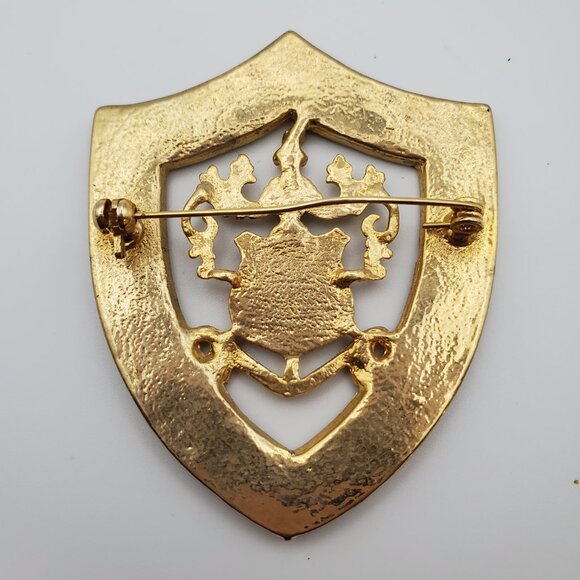 Vintage Replica Enamel Royal Navy Crest Pin Brooch Navy Blue Gold White Nautical - Picture 3 of 4